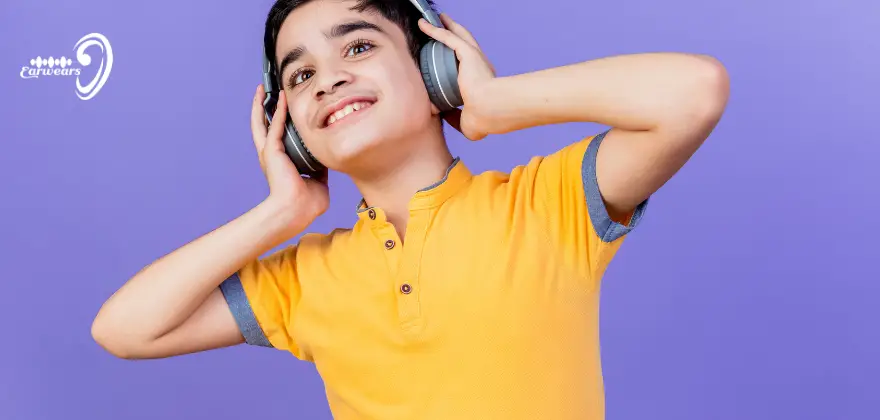 The foldable design of the PHILIPS K4206 Kids Wireless On-Ear Headphones adds to their convenience and portability. The headphones can be easily folded and stored in a backpack or travel bag, making them ideal companions for family trips, vacations, and on-the-go adventures. The compact size ensures that they take up minimal space, allowing kids to bring their favorite headphones wherever they go.